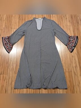 Max Studio Geometric Bell-Sleeve Dress with Printed Cuffs